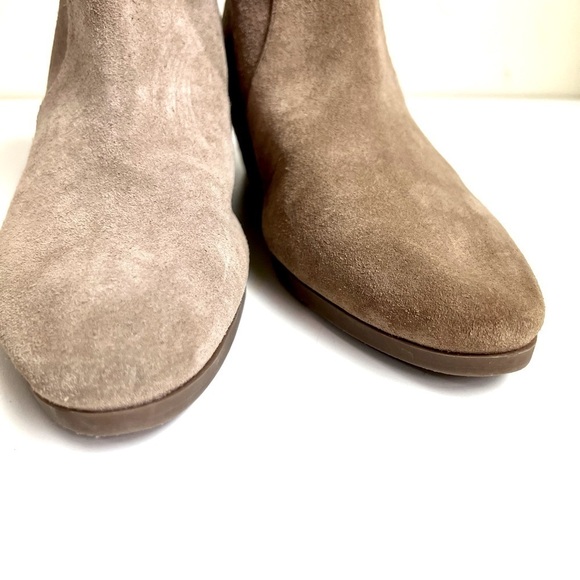 Vince Camuto Cinza Ankle Boots Womens 7M Brown Suede Tan Booties Metal Studs - Picture 4 of 9